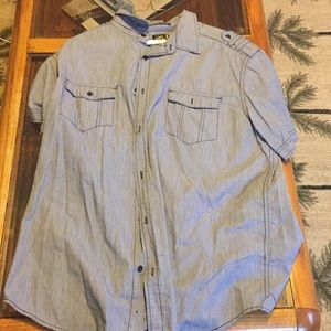 Men’s grey and black shirt